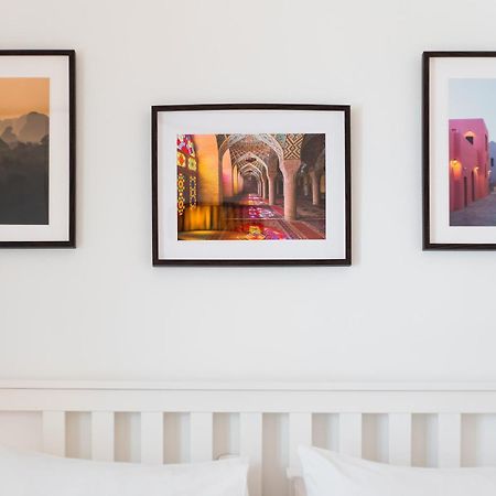 Modern Apartment, Short Walk To Acropolis Sites 아테네 외부 사진