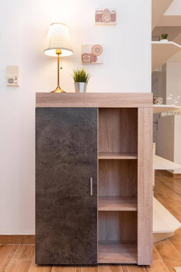 Modern Apartment, Short Walk To Acropolis Sites 아테네 외부 사진